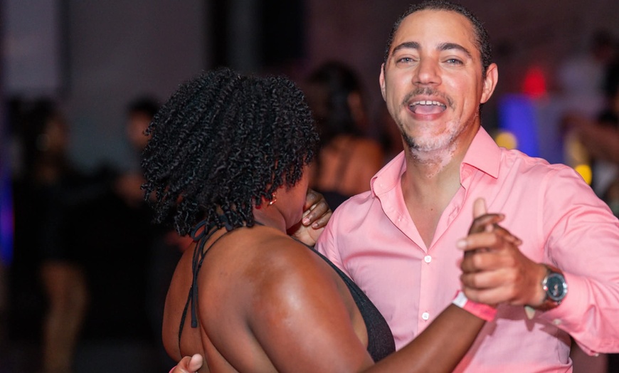 Image 2: Beginner Salsa & Bachata Group Lessons: 4 Weeks for One
