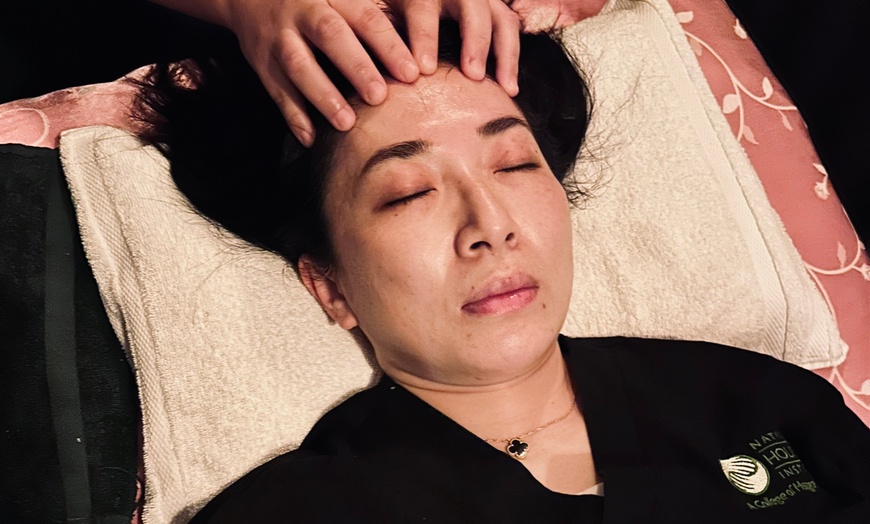 Image 2: Revitalize Yourself with 70-minute Full Body Detox Treatment 