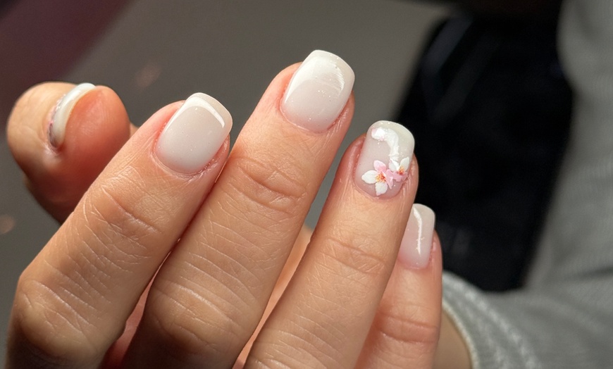 Image 4: BIAB Gel Polish Manicure and BIAB Builder Gel Manicure