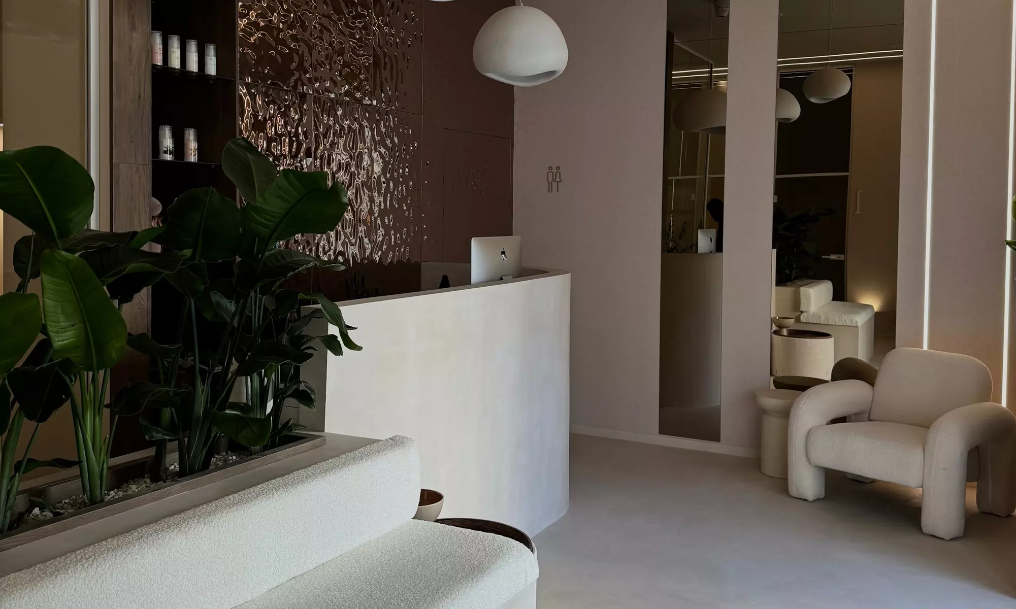 Liftingujący zabieg urządzeniem INNARI® na wybrane partie i całą twarz