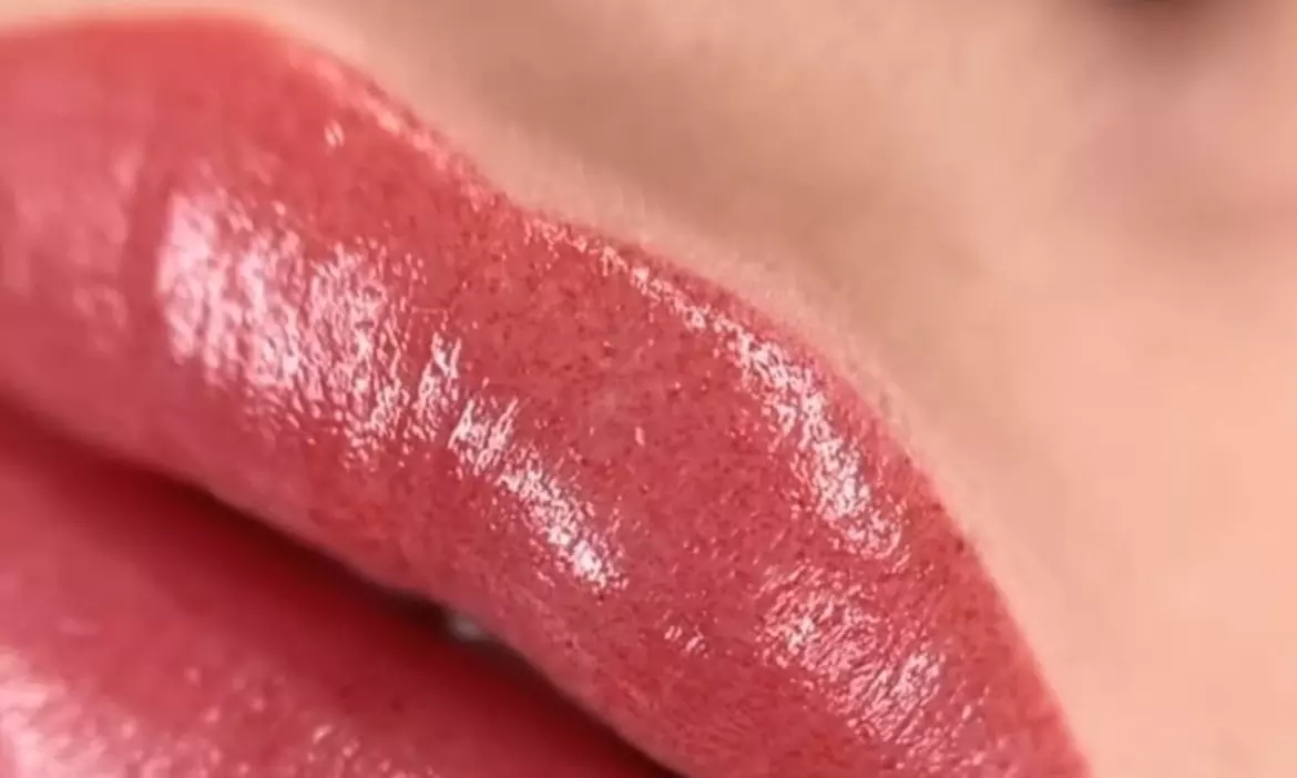 Lip Blush / Neutralization Permanent Makeup For Natural Beauty! 
