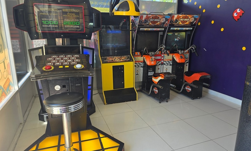 Image 2: Relive Old Memories and Make New Ones with Unlimited Retro Arcade Play