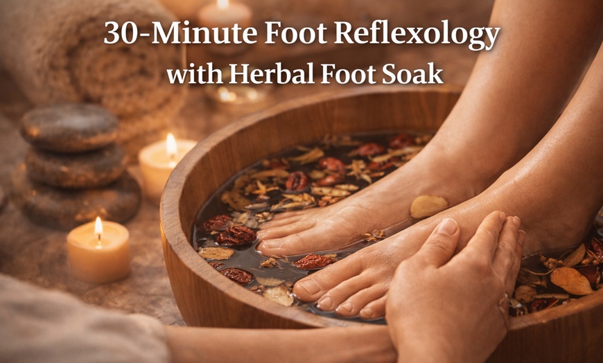 Image 4: 30-Minute Foot Reflexology with Foot Soak
