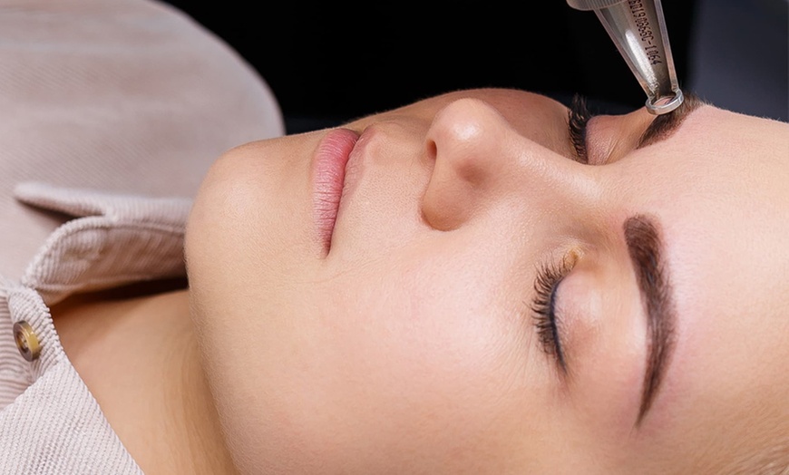 Image 11: Karty podarunkowe do wydania na usługi w salonie Estetic World