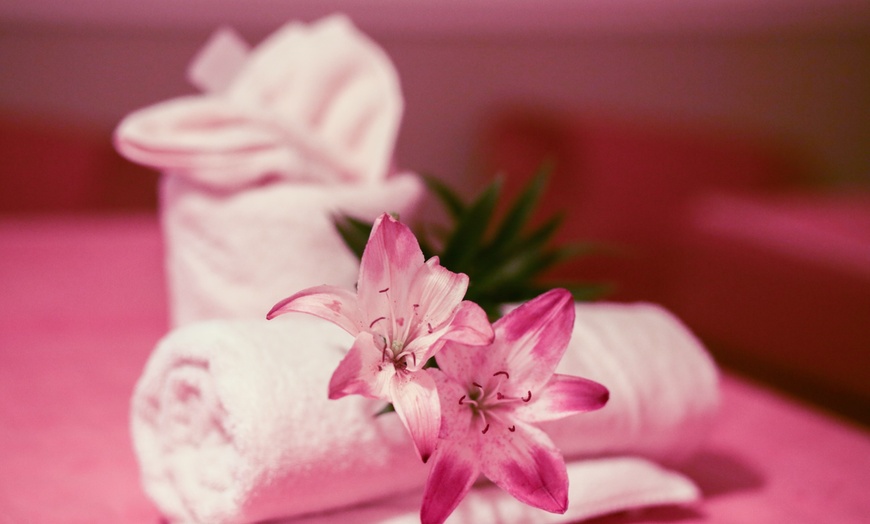 Image 6: Classic Detox, Herbal Detox, Ginger Warmth, or Signature Supreme