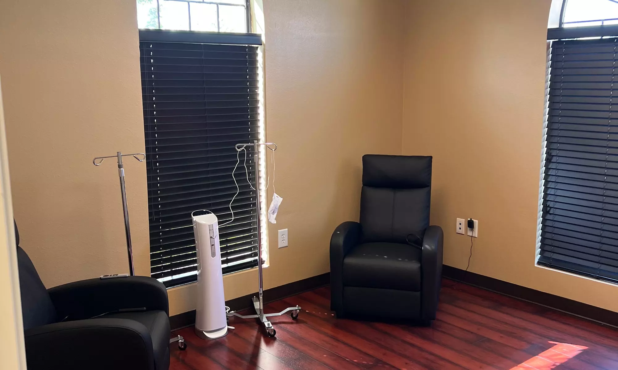 Choose from 1, 2, or 3 Teeth Whitening Treatments