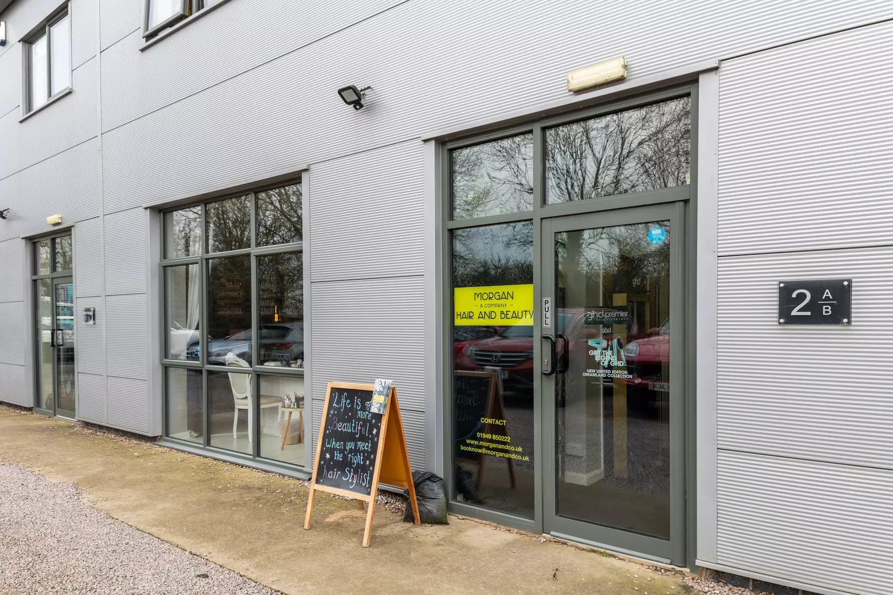 Up to 47% Off on Hair Colour at Morgan & Company