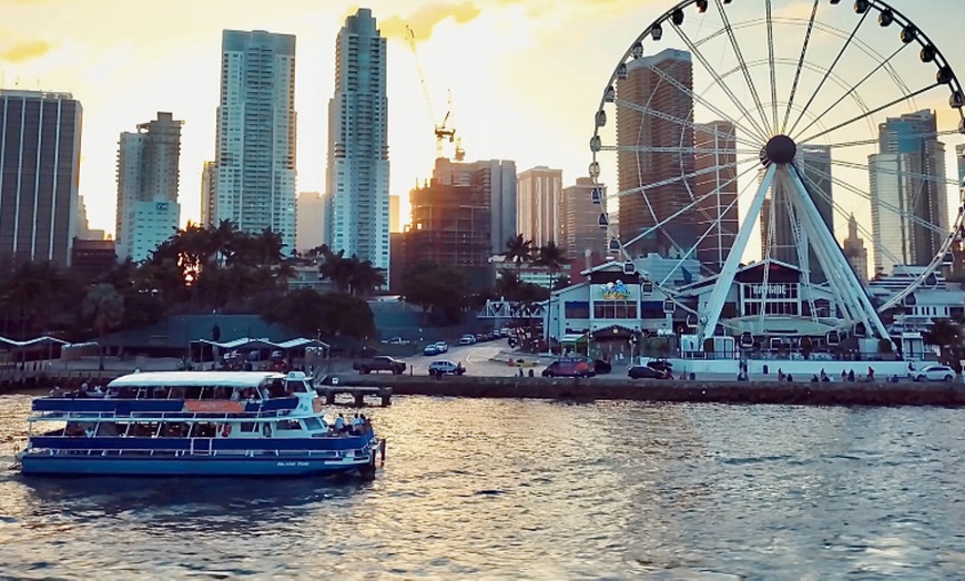 Image 1: Miami City Tour and Boat Combo for 1, 2, or 4 People