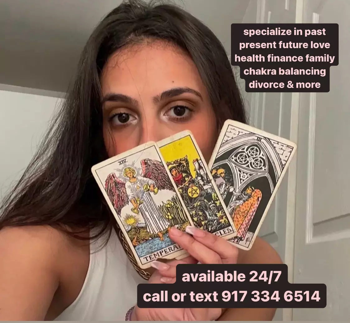 Up to 52% Off on Psychic/Astrology/Fortune Teller at Readings by summer - Primary Image