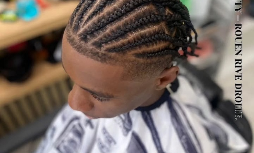 Image 6: Coiffures afro stylées et soins complets chez LM Beauty à Rouen