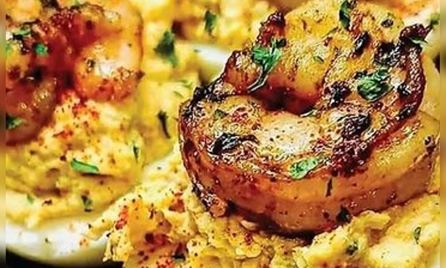 Image 2: 2 Hour Brunch or Seafood Boil Cruise w/ Beyond the French Quarter