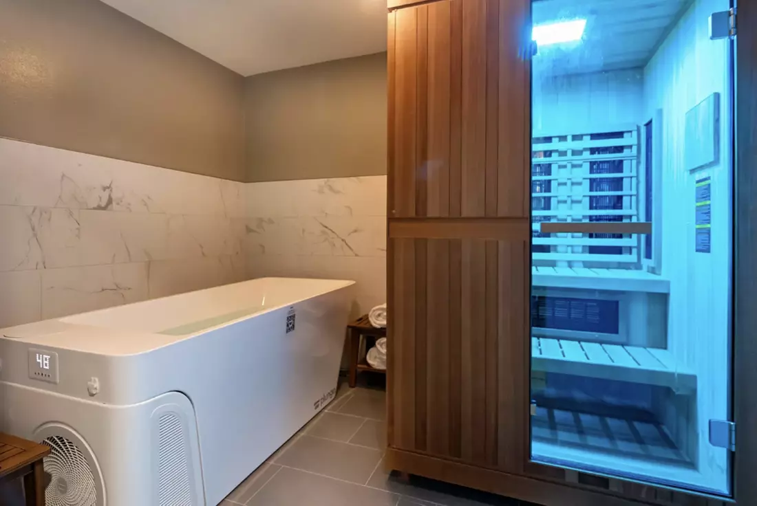 1 or 2 Sessions of 30-Min Contrast Therapy with Sauna and Cold Plunge