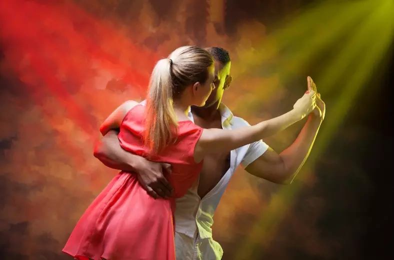 Salsa Dance Classes in Vancouver – Learn from a Global Instructor