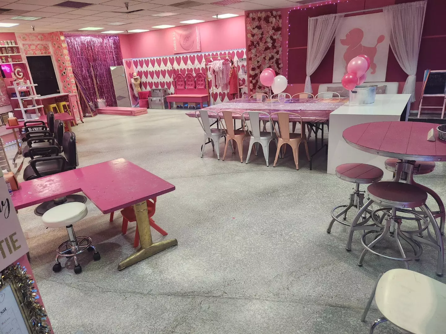 Kid-focused Spa: Mini Glam, Craft & Color and Swiftie Sparkle Party