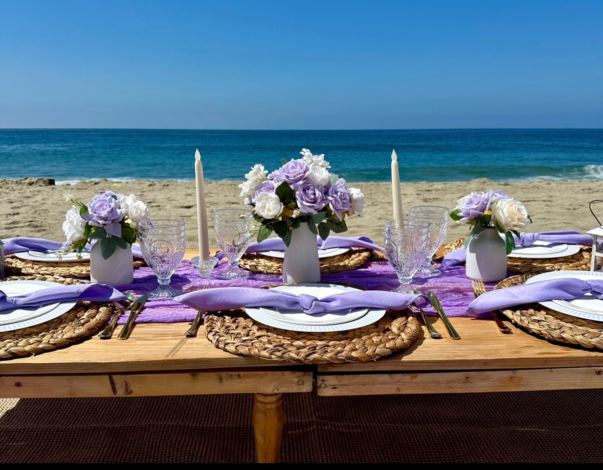 Discover Boho Meets Party's exquisite picnics for 2 to 6 people with up to 40% off, creating unforgettable moments. - Second Medium