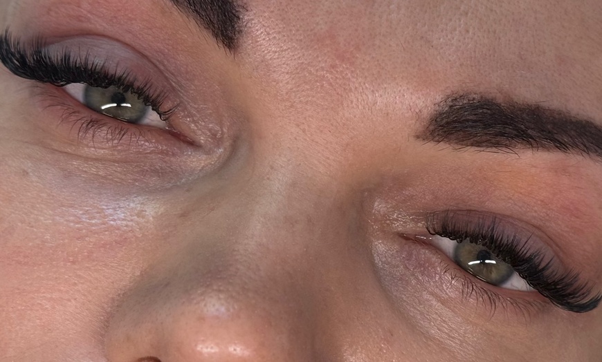 Image 5: Light Volumen-Wimpernverlängerung für 1 Person