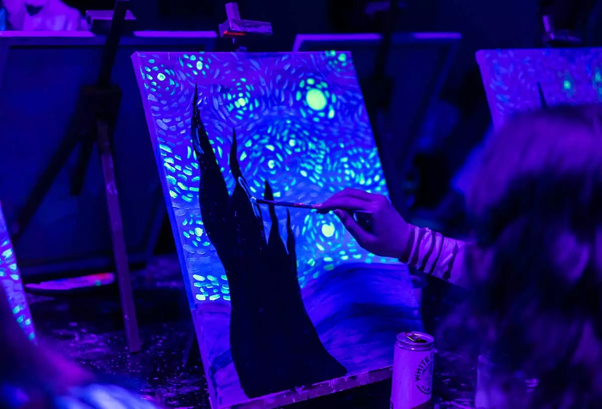 Glow in the Dark Bath Bomb Workshop: Fun for 1-6 People