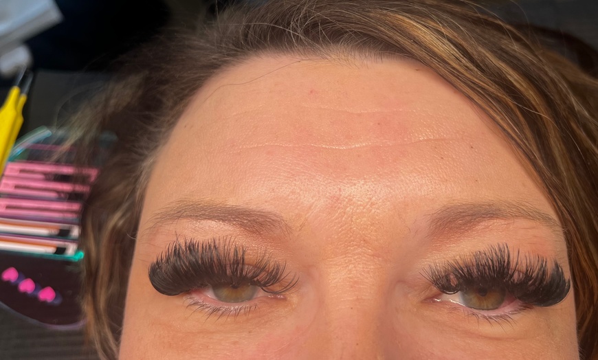 Image 7: Customizable Lash Sets at Flutter and Bloom to Enhance Your Style