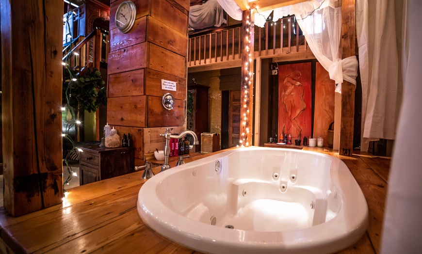 Image 6: Surprise Your Special Someone with a Romantic Couples Massage Package at The Little Red Day Spa (Up to 40% Off)