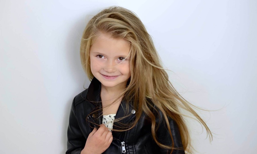 Image 2: Jusqu'à 90% de remise sur Session photo - Studio chez Rmb Studio