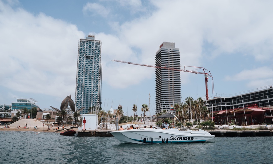 Image 5: Actividad acuática en paracaídas a más de 150 metros de cabo