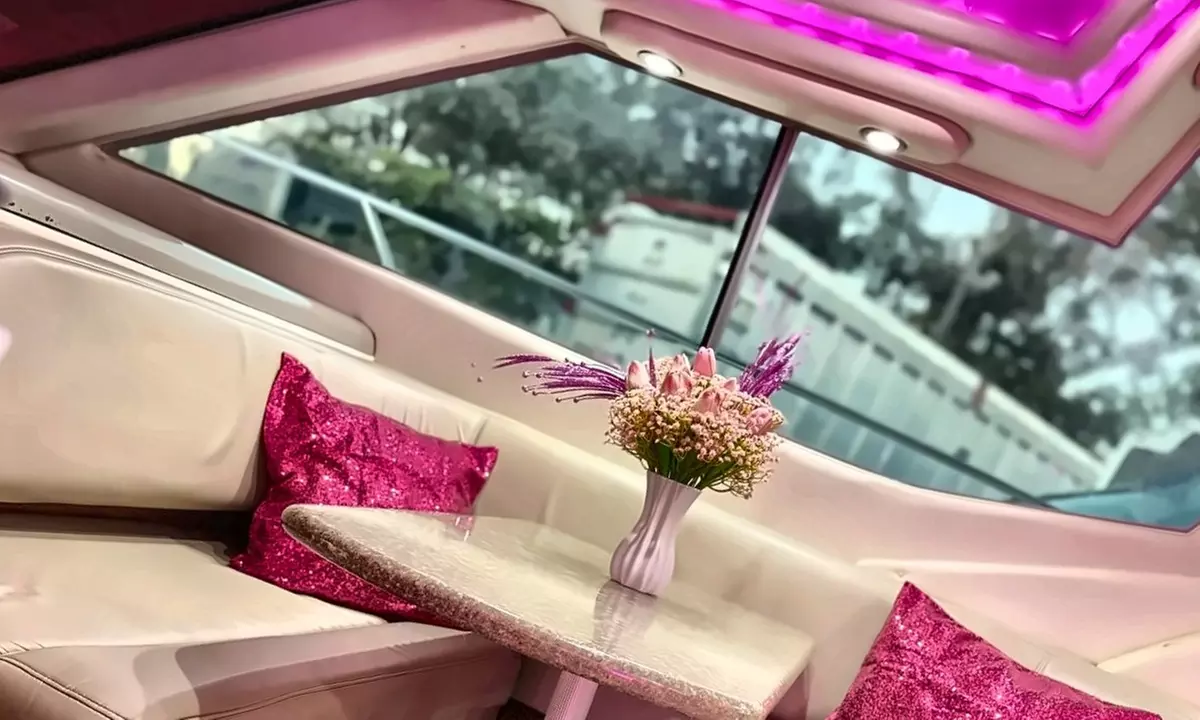 3, 4 Hours Yacht Rental, Charters of 4 Hours with Jet Skis and More