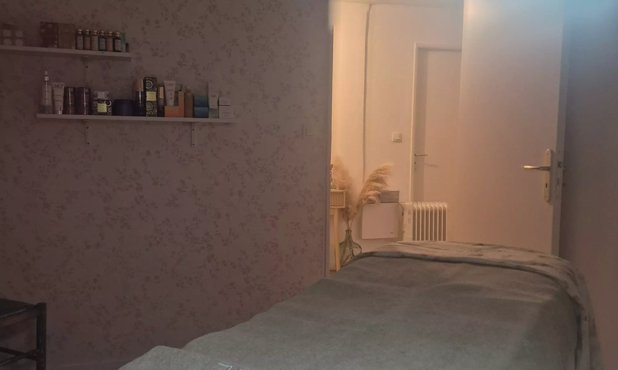 Head spa avec Nancy Esthétique à Langueux