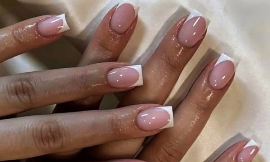 Image 2: Hydro Steam Spa Gel Mani-Pedi for Hydrated, Polished Nails