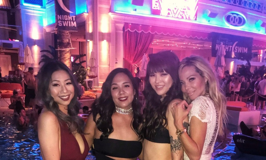 Image 4: Enjoy Admission for One, Two, Four, or Eight to Vegas Nightclub Crawl!