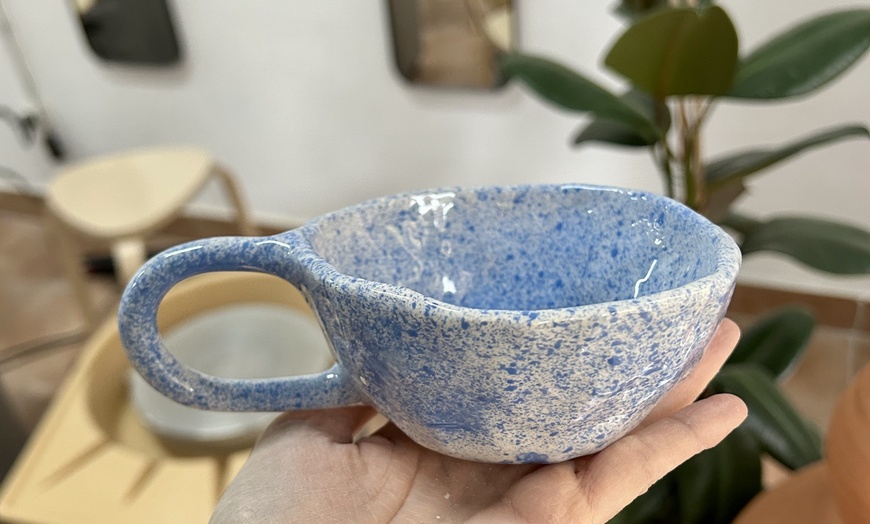 Image 4: Taller de cerámica de 2 h con copa de vino para 1 o 2 personas