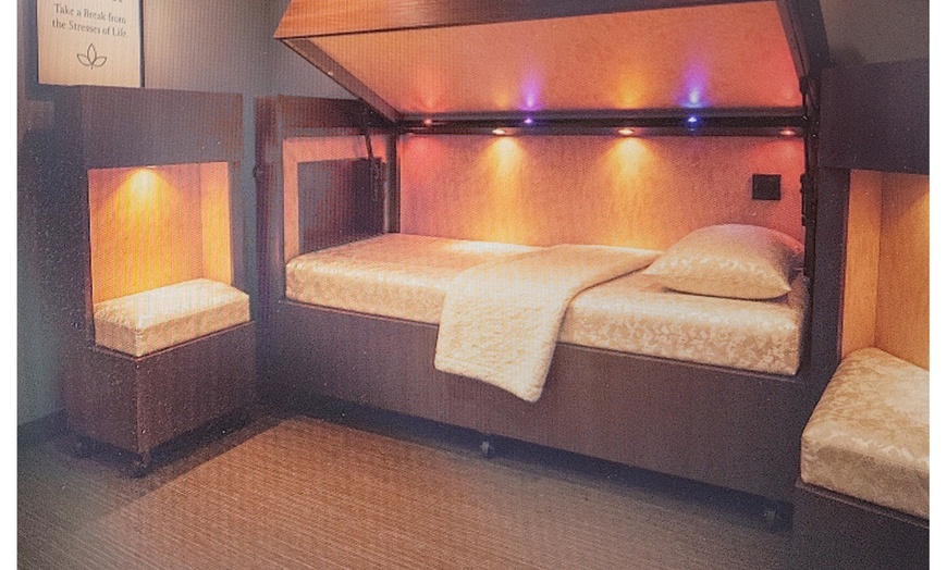 Image 2: 45-Minute Private Relaxation Retreat in Exclusive Pod
