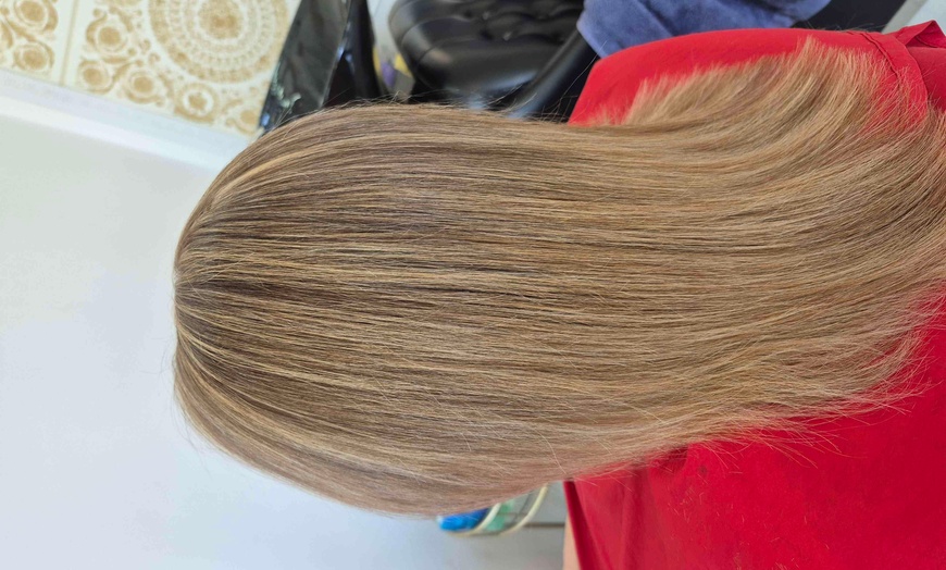 Image 3: Up to 70% Off on Salon - Hair Colour / Highlights at Just Beauty Salon