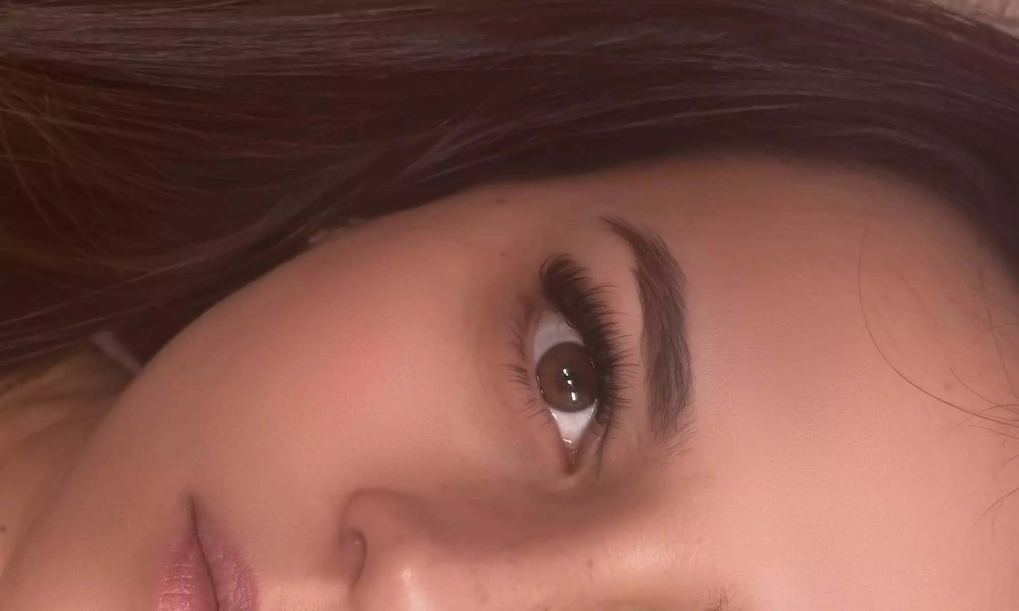 Beauté du regard : extensions de cils au choix ou browlift