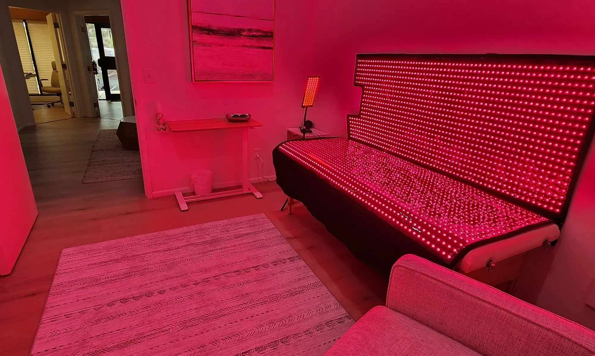 Red Light Therapy: Skin Rejuvenation, Pain Relief & Muscle Recovery