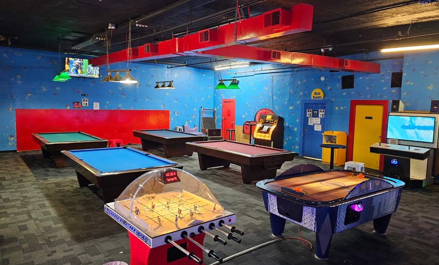 Image 5: Enjoy Eat and Play Specials at the Arcade 