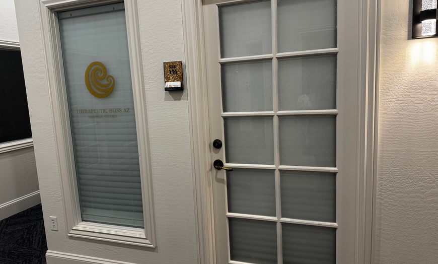 Image 2: Indulge in Customized 60 or 90-Minute Massages for Relaxation