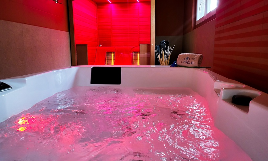 Image 1: Jusqu'à 50% de remise sur Spa - Entrée à la journée chez Unique Wellness & SPA