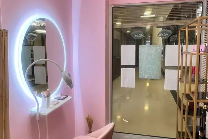 Moment de détente avec soin du visage régénérant, hydratant ou nettoyant à Maison Amani (jusqu'à 51% de remise)