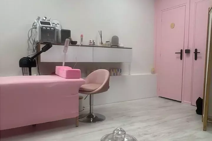 Moment de détente avec soin du visage régénérant, hydratant ou nettoyant à Maison Amani (jusqu'à 51% de remise)