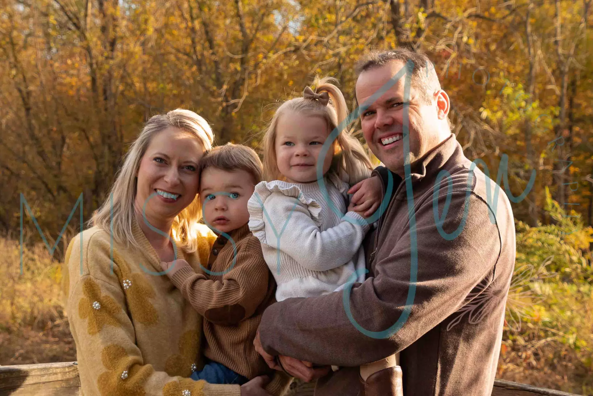 30 or 60-Minute Outdoor Photography for Couples, Family and More