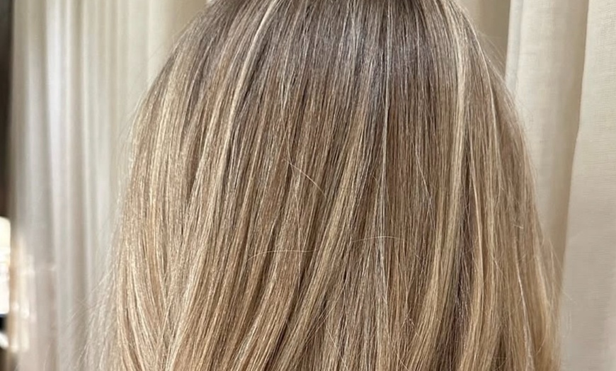 Image 6: Women's Haircut, w/Optional Deep-Conditioning, Blow-Dry, or Highlights