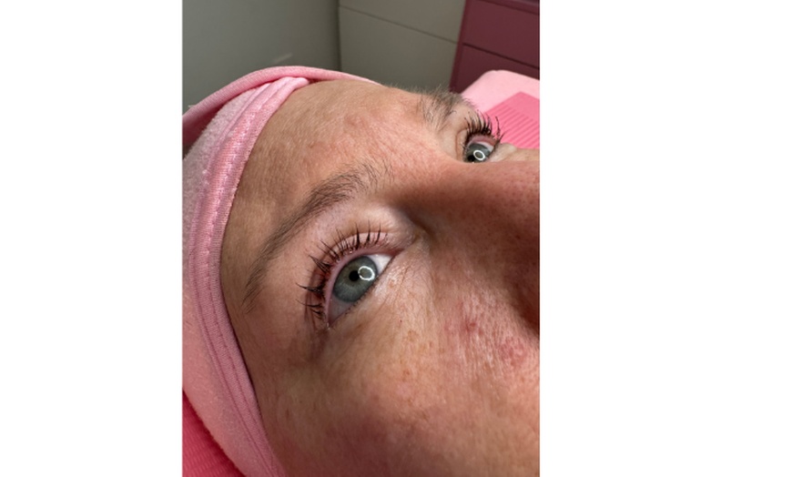 Image 3: One Eyelash Lift w/ a choice of Tinting Treatment