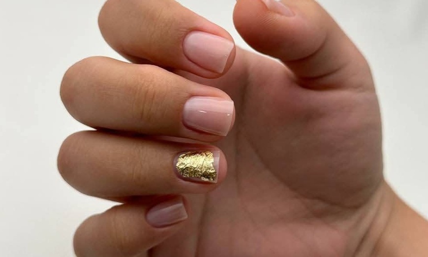 Image 8: Get No-Chip Manicure 'Russian Technique Manicure