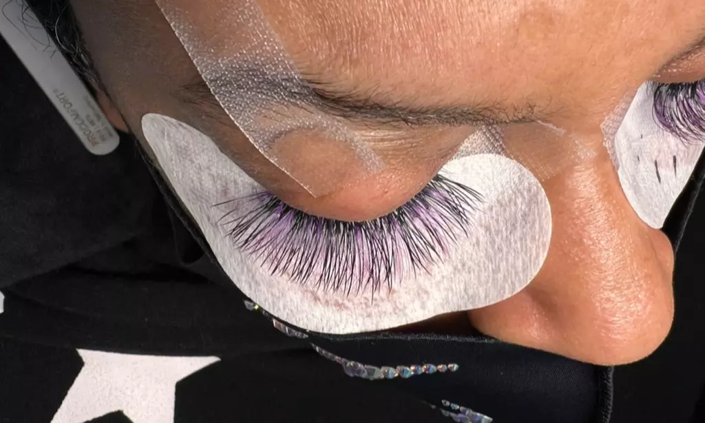 Up to 40% Off on Eyelash Extensions at Lizzie's Lashes