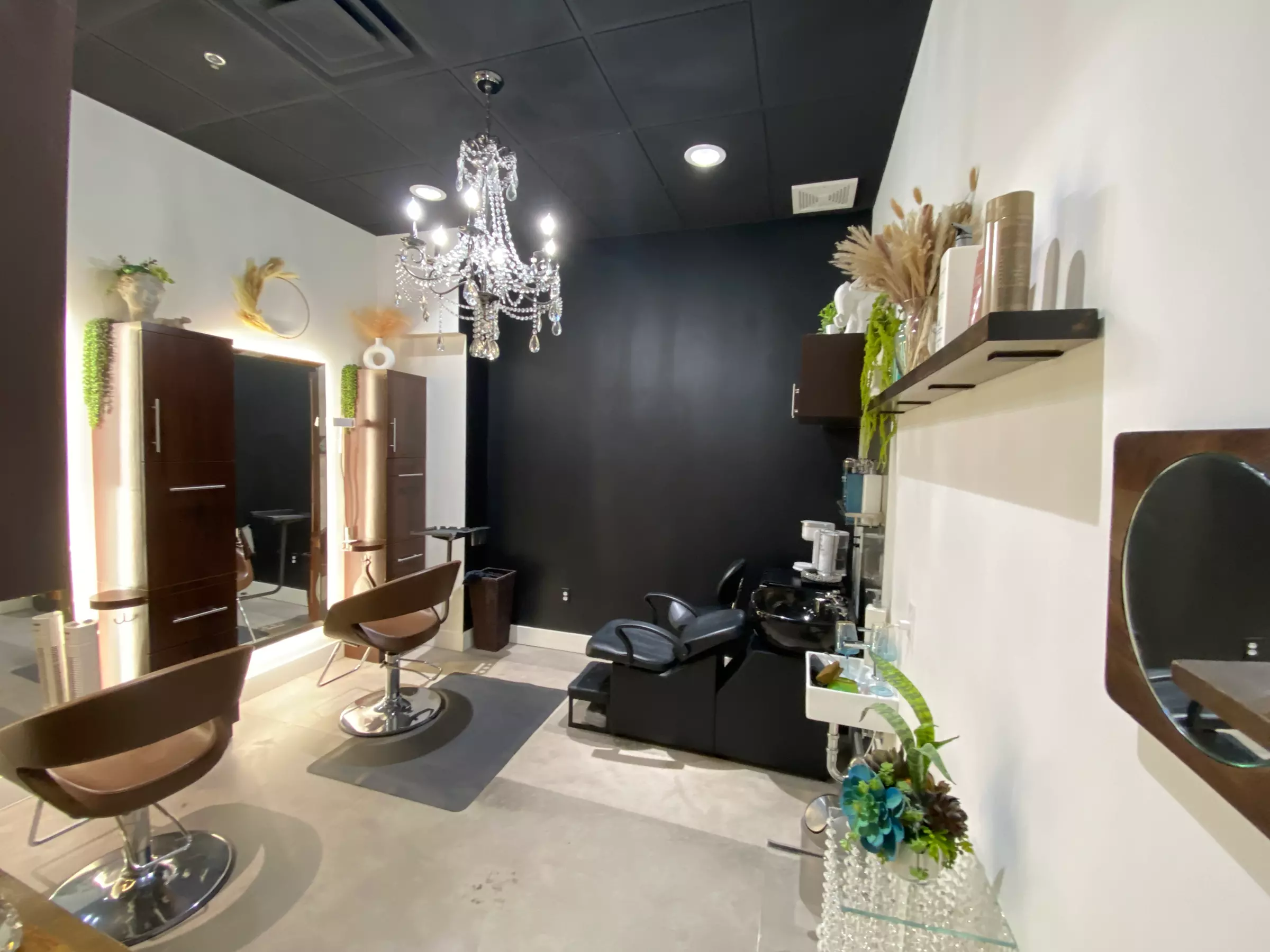Up to 30% Off on Salon - Hair Color / Highlights at Primp Salon