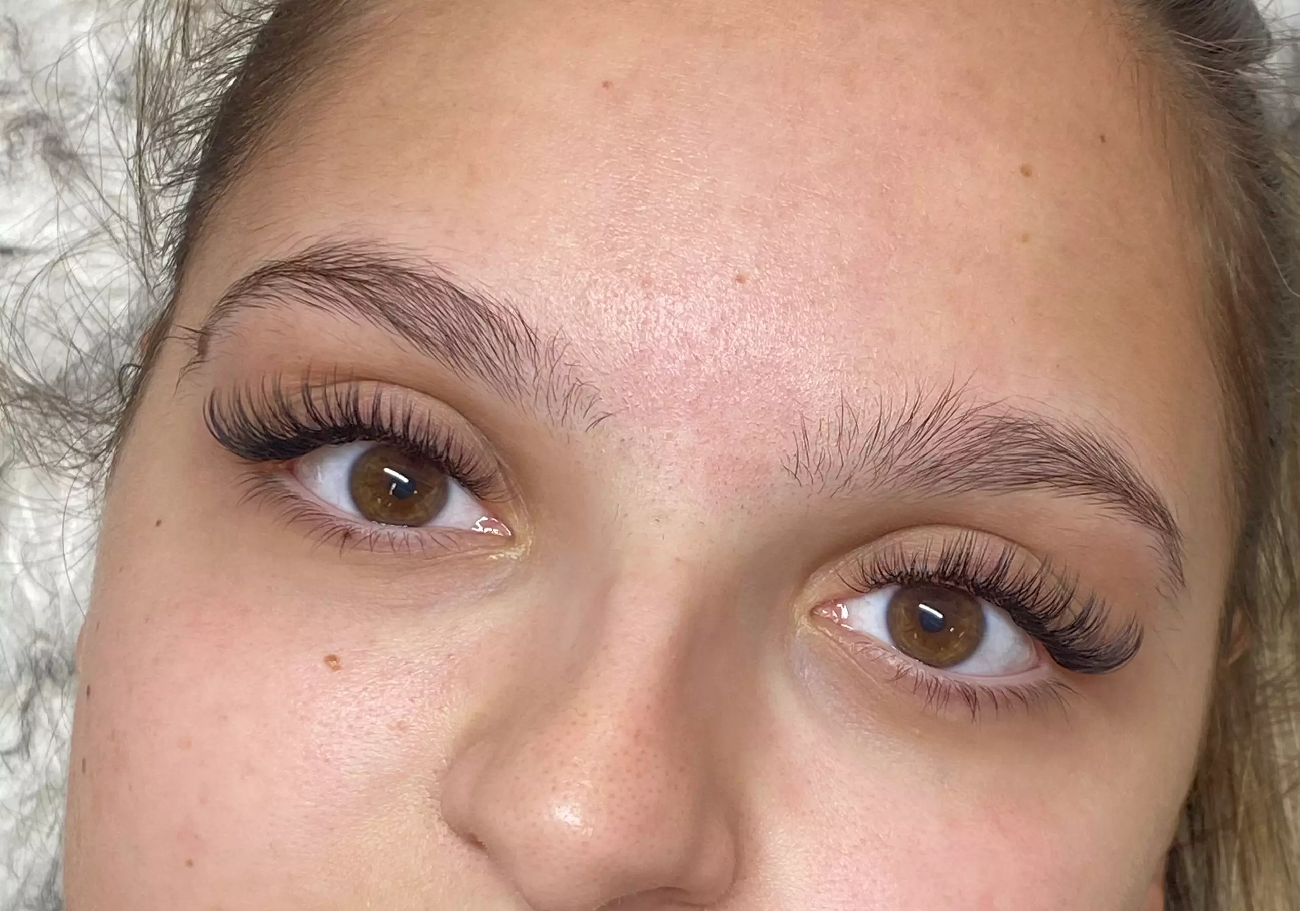 Enhance Your Look: Light Volume, Volume or Mega Volume Lash Extensions