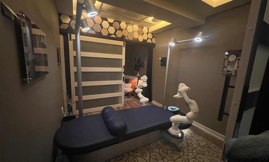 Image 6: 60-Minute Aescape AI Robotic Massage: Personalized Full Body Massage