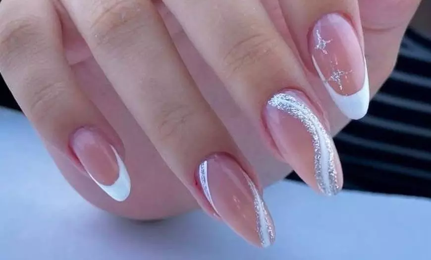 Image 7: Perfectly Polished: Classic Gel, Normal Polish, or Mani-Pedi