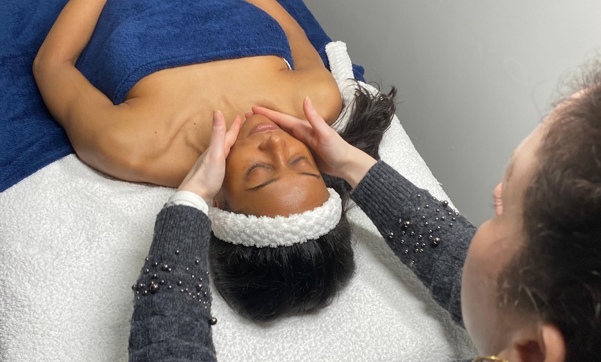 Image 1: Up to 25% Off on  at Rennova Aesthetic Clinic