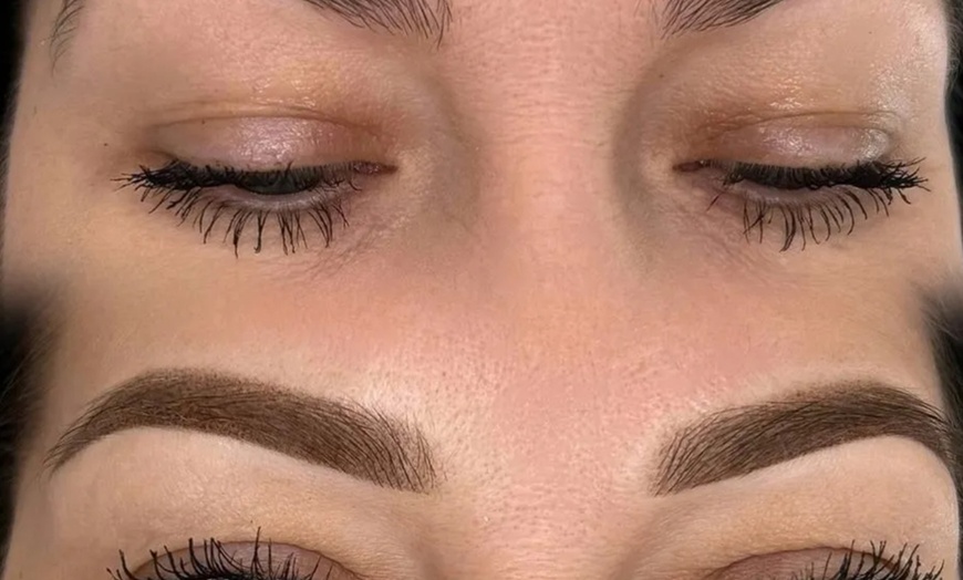 Image 4: Effortless Beauty with Semi-Permanent Makeup Enhancements